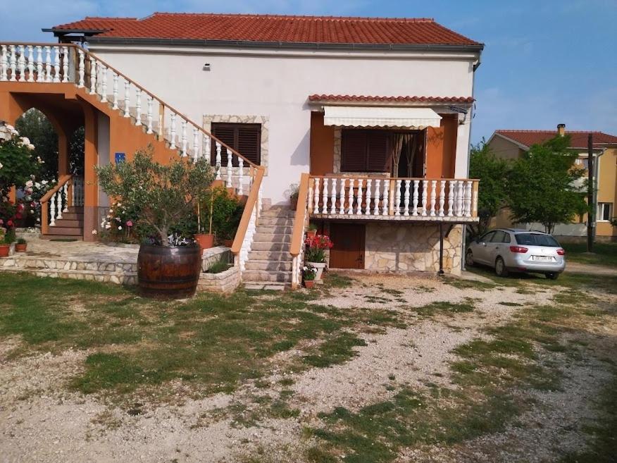 Apartment In Nin With Terrace, Air Conditioning, Wi-Fi Luaran gambar
